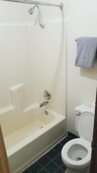Osu 2 Queen Beds Hotel Room 230 Wi-Fi スティルウォーター エクステリア 写真